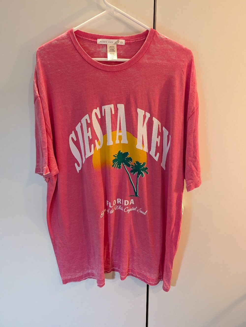 Altar'd State Womans L/XL Siesta Key Florida Graphic Tee - Pink NWT